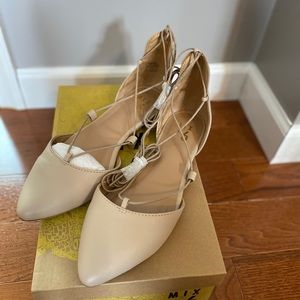 Mid No. 6 Lace Up Flats